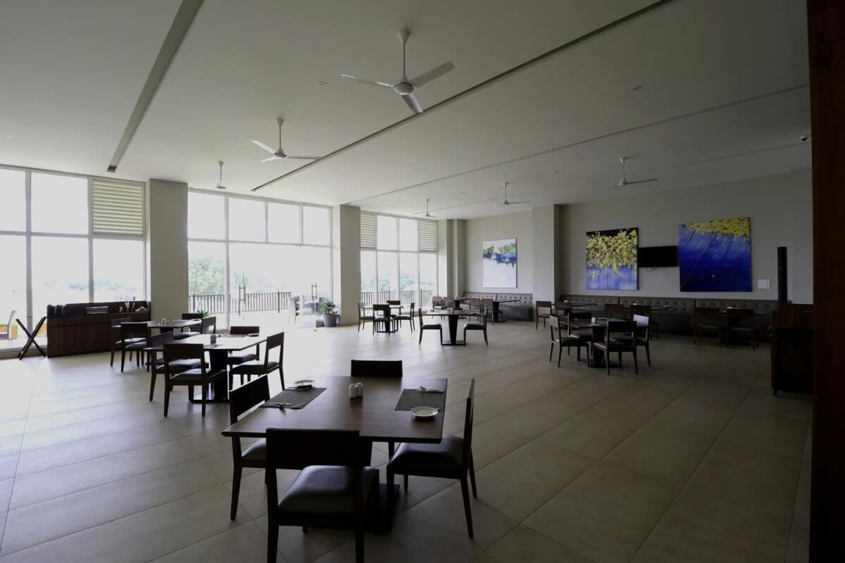 Welcome To Serenity-Luxury Villa At Prestige Augusta Golf Village بنغالور المظهر الخارجي الصورة