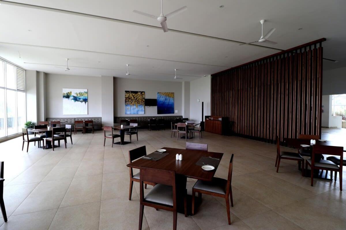 Welcome To Serenity-Luxury Villa At Prestige Augusta Golf Village بنغالور المظهر الخارجي الصورة