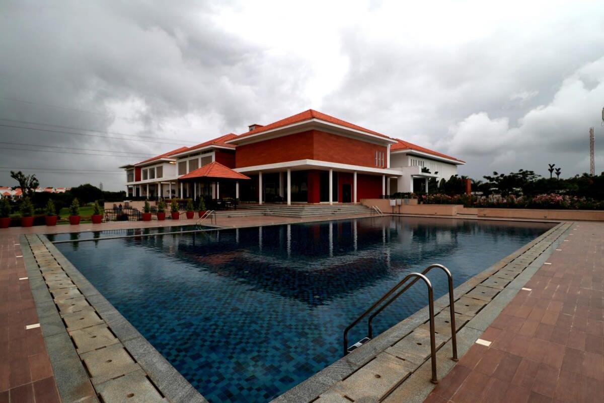Welcome To Serenity-Luxury Villa At Prestige Augusta Golf Village بنغالور المظهر الخارجي الصورة
